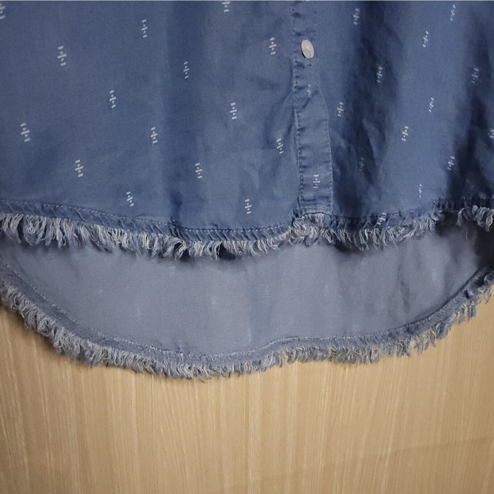 Thread & Supply Blue White Distressed Southwestern Lyocel Top XS - Picture 3 of 7